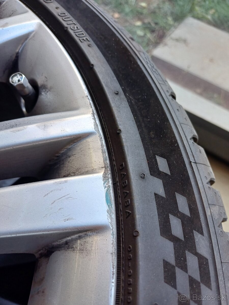 235/40 R19 - 13