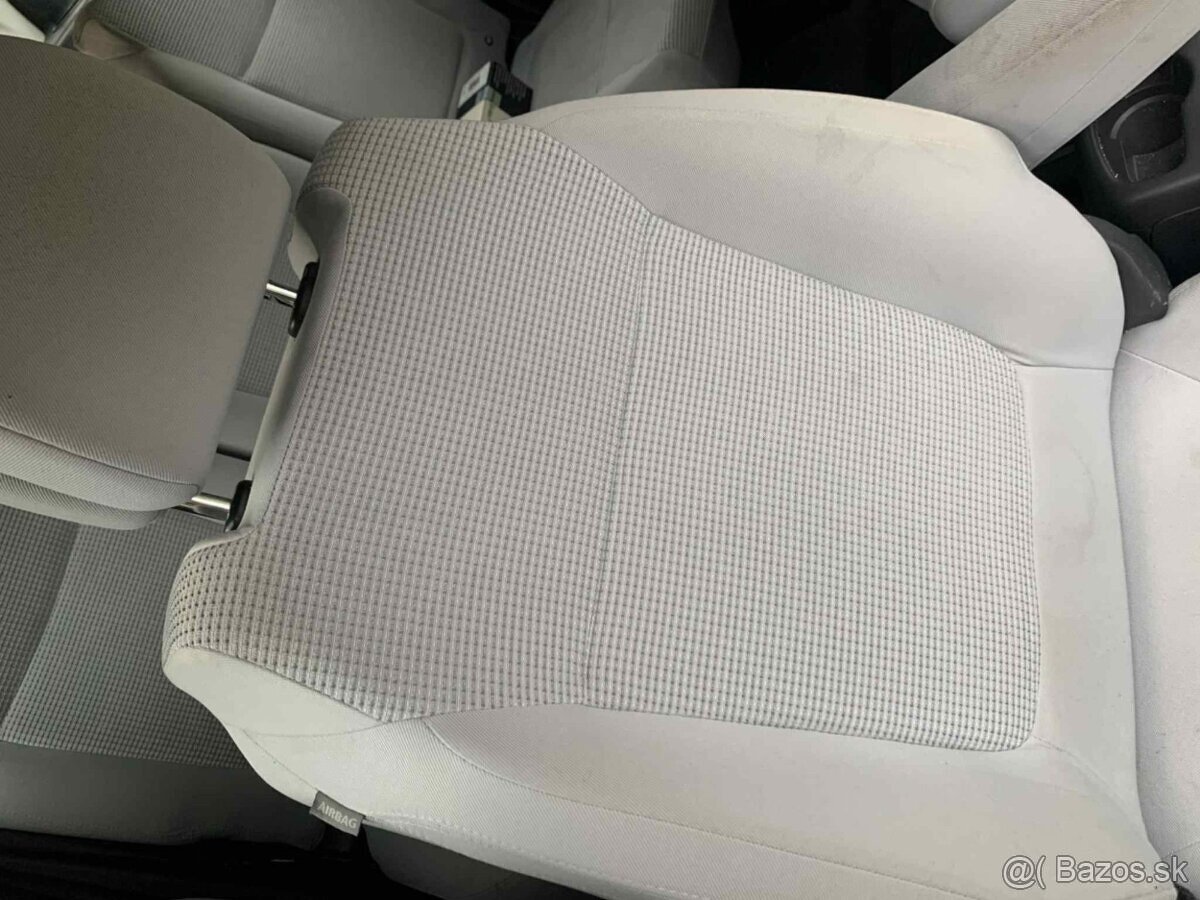 Peugeot 5008 1.6 HDi RV 2012 7miestne Panoráma - 13