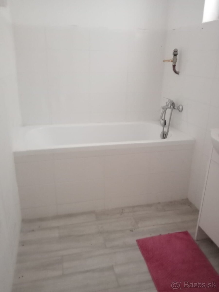 Rodinný dom - Lúčnica nad Žitavou - 13