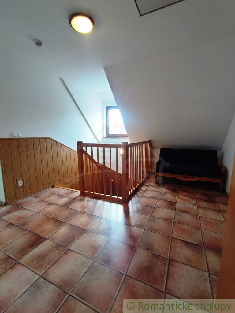 Veľká chata s dvoma apartmánmi v centre Donovál - 13