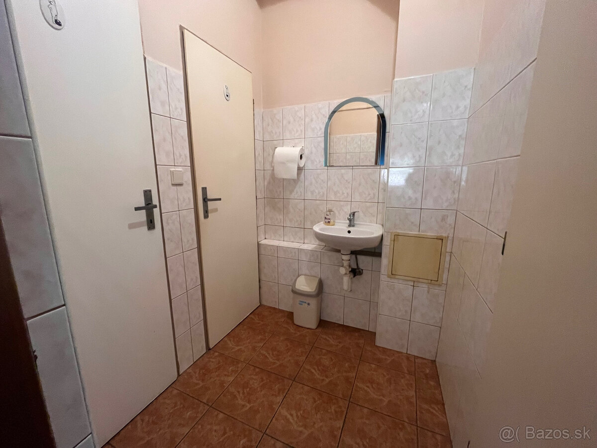 Znížená cena Obchodný priestor na predaj. - 13