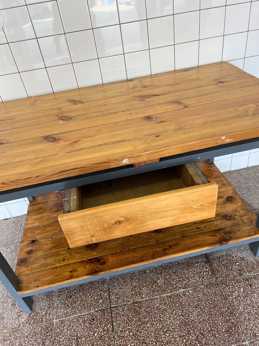 Masívny stôl - 13