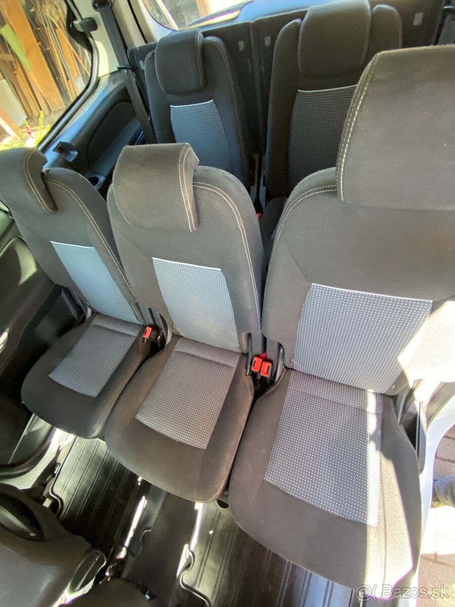 Ford Galaxy 2.0 TDCi Trend 2010 - 13