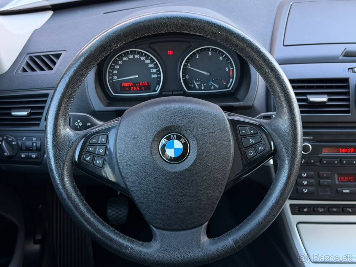 BMW X3 xDrive18d - 13