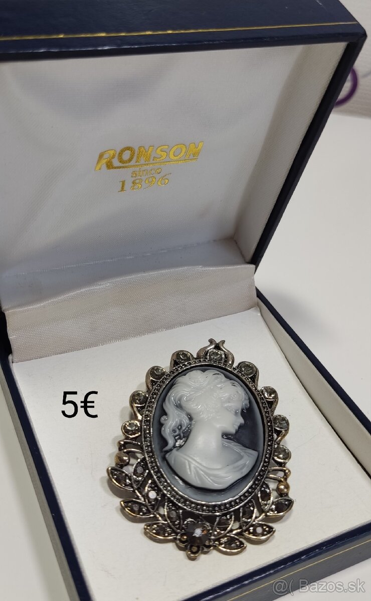 Mix novších brošní - 13