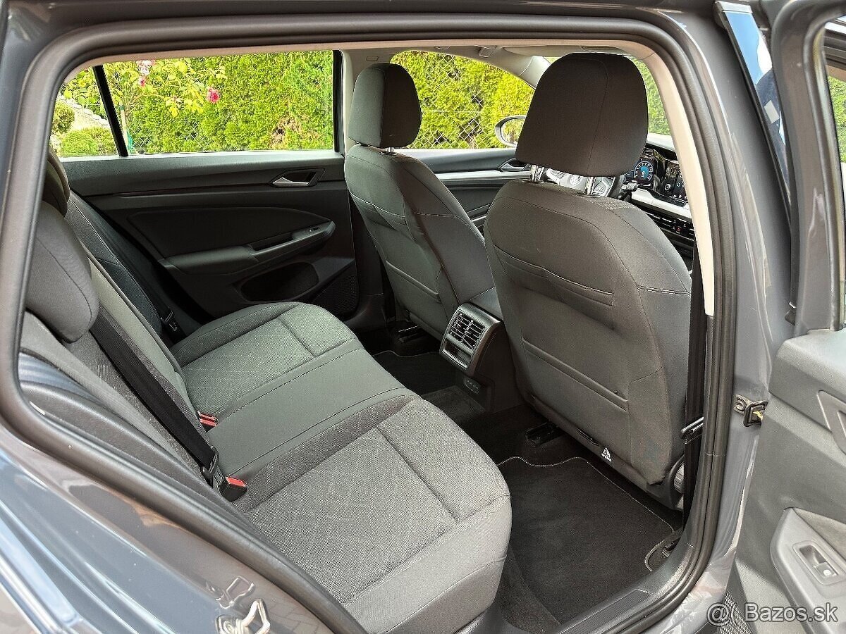 Volkswagen Golf VIII Variant 1.0 eTSI 81kw - 13