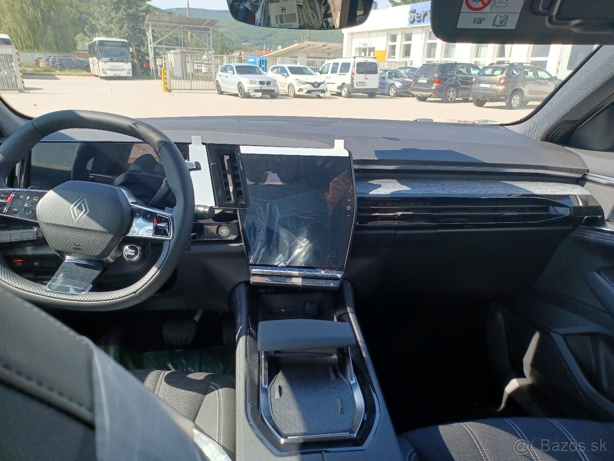 Nový Austral Mild Hybrid 160 auto - 13