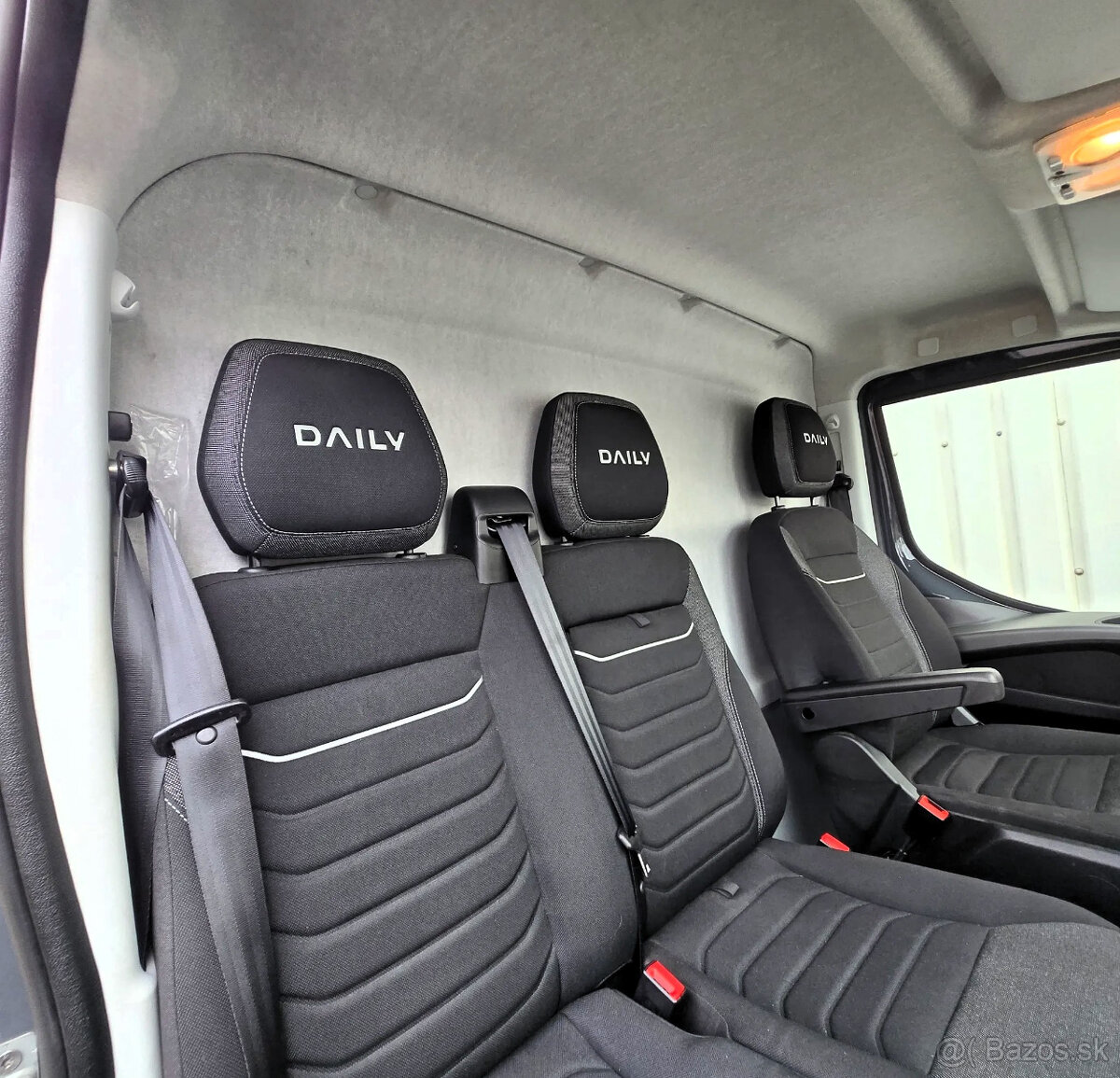 IVECO DAILY 35S18 Hi-Matic L4H2 2023 - PREVOZ KVETOV - 13