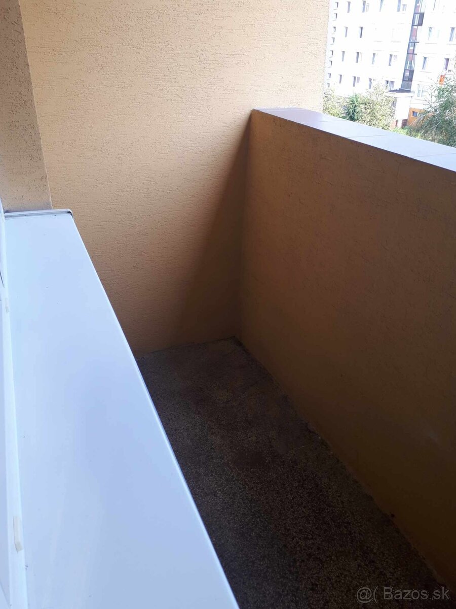 Prenajom 2 izboveho bytu - 13