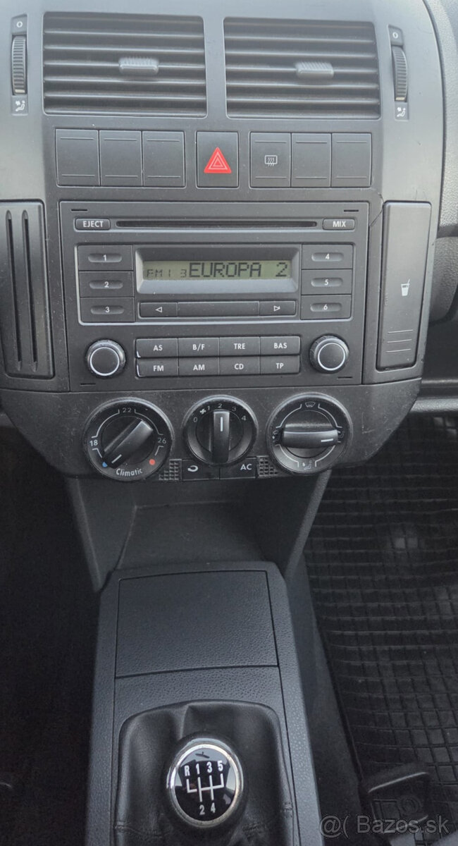 VW POLO 1,2 HTP r.v. 2005 - 13