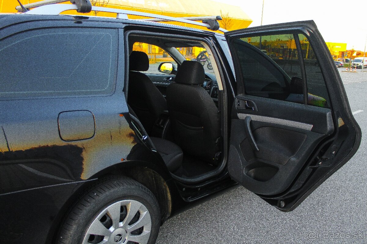 Škoda Octavia Combi 2.0 TDI 4x4 Elegance - 13