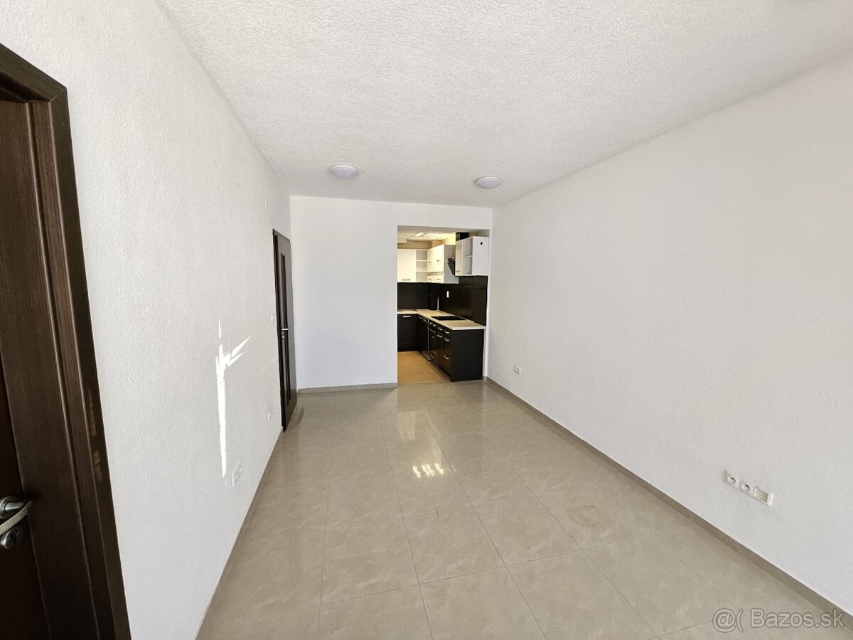 Slnečný 3-izbový byt - 13