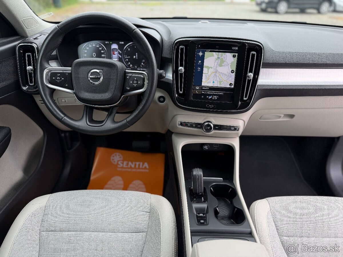 Volvo XC40 D3 Momentum AWD A/T - 13