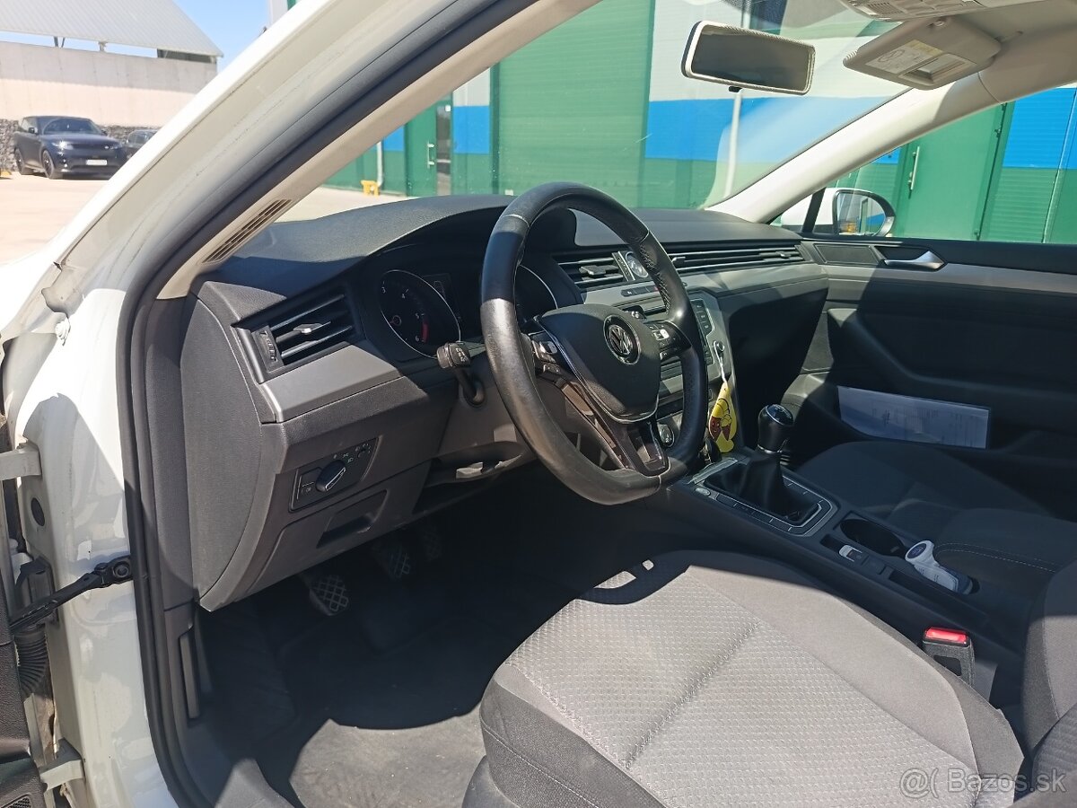 Volkswagen Passat B8,rv 2015 2,0 TDI - 13