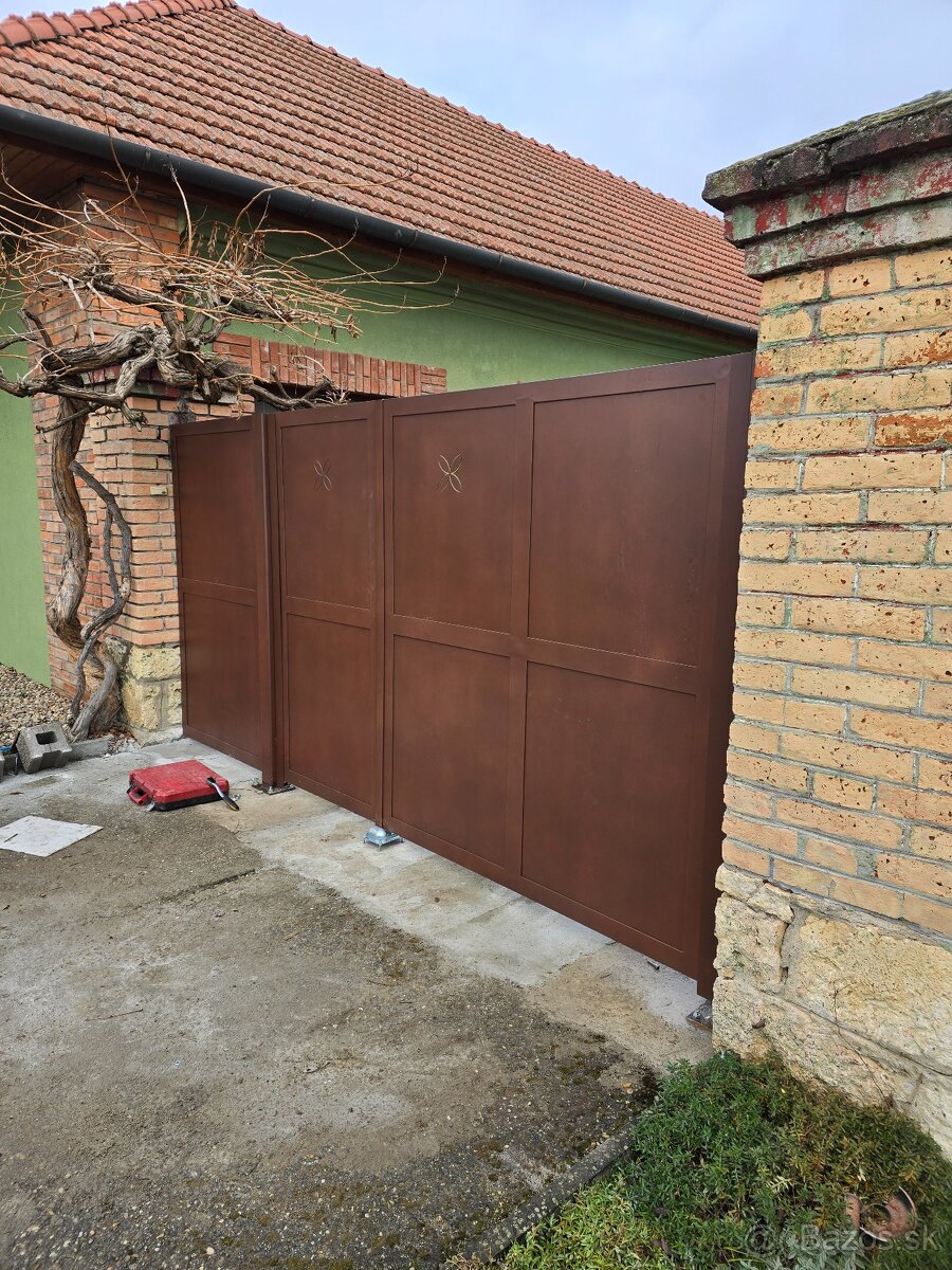 Kovovýroba, zámočnícke práce, brány, zábradlia - 13