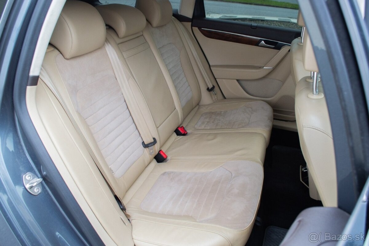 Volkswagen Passat Variant 2.0 TDI BMT Highline 4MOTION - 13