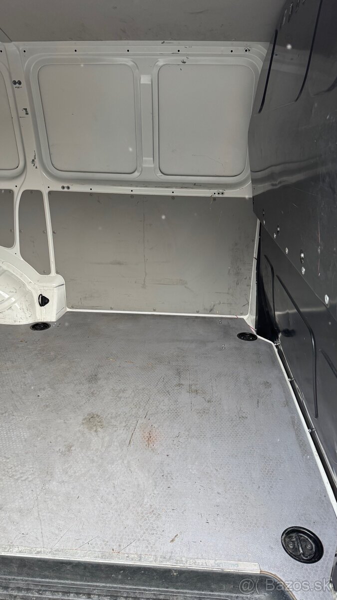 VW Transporter T6 2.0 TDI 75 kW r.v. 2018, kúp. SR - 13