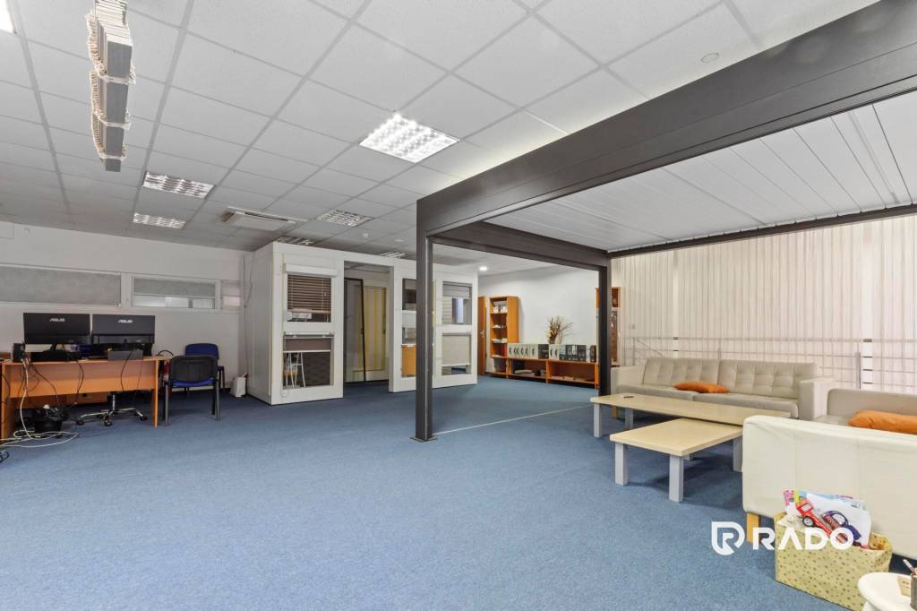 RADO | Showroom/kancelárie 357 m², Zadunajská cesta, Petržal - 13