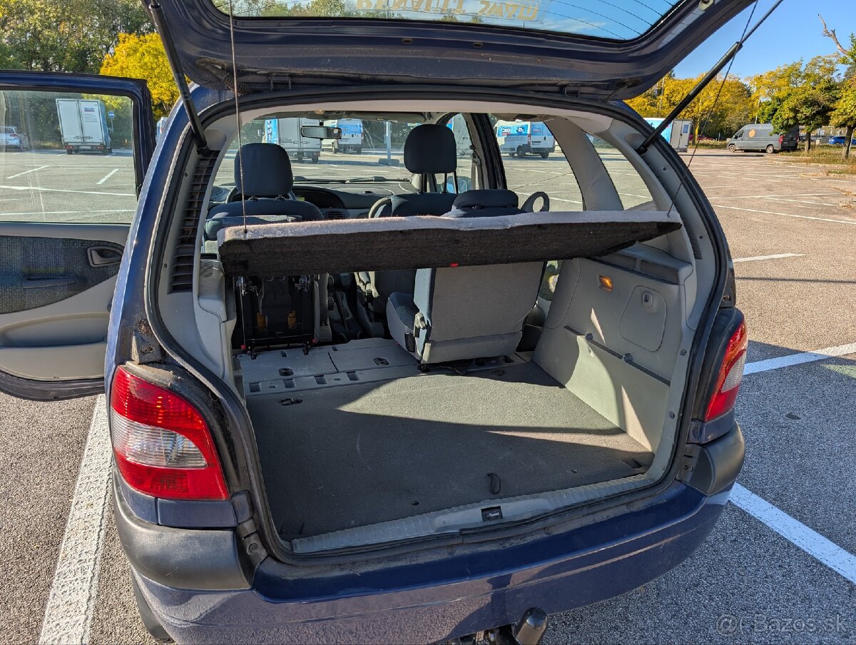 Renault Megane Scénic 1.6 - 13