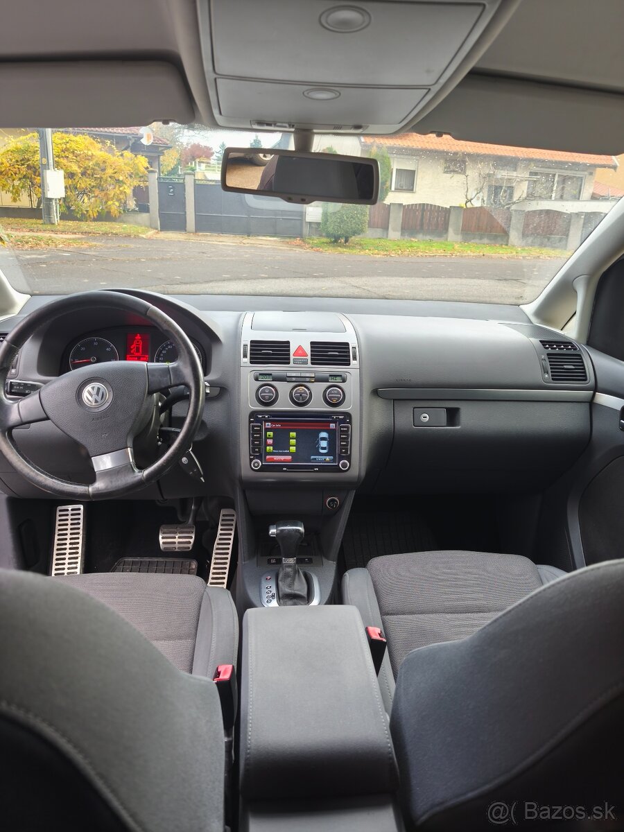 Volkswagen Touran 2.0 TDI - 13