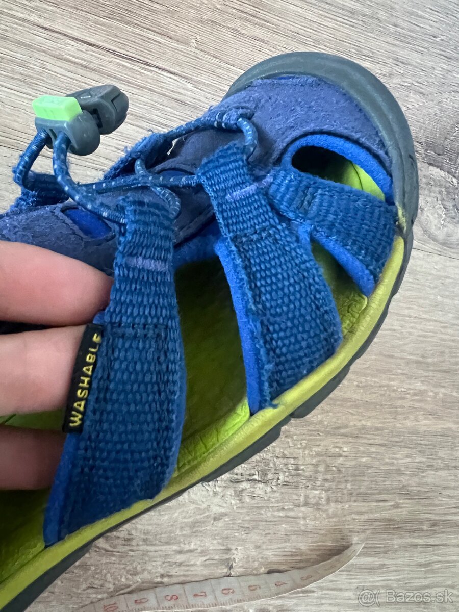 Krém tenisky a keen sandále - 13