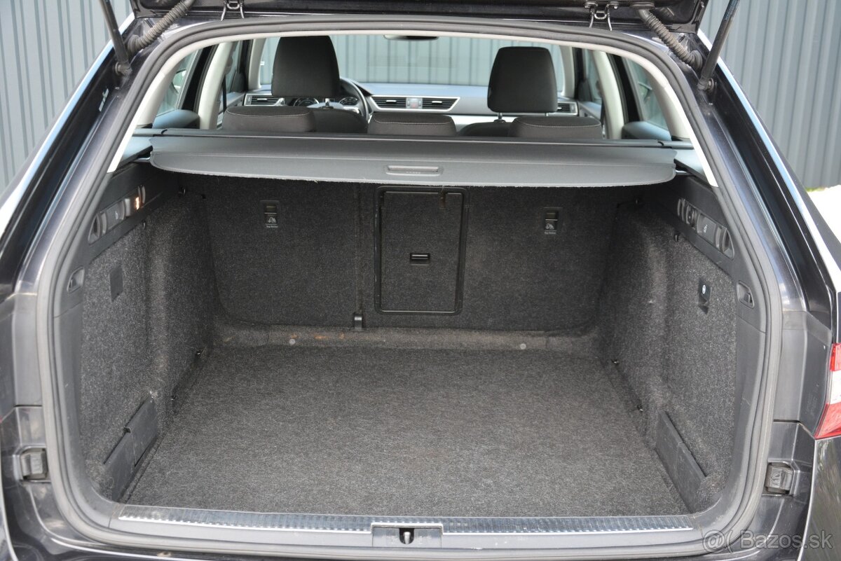 Škoda Superb Combi 2.00 TDI DSG STyle - 13