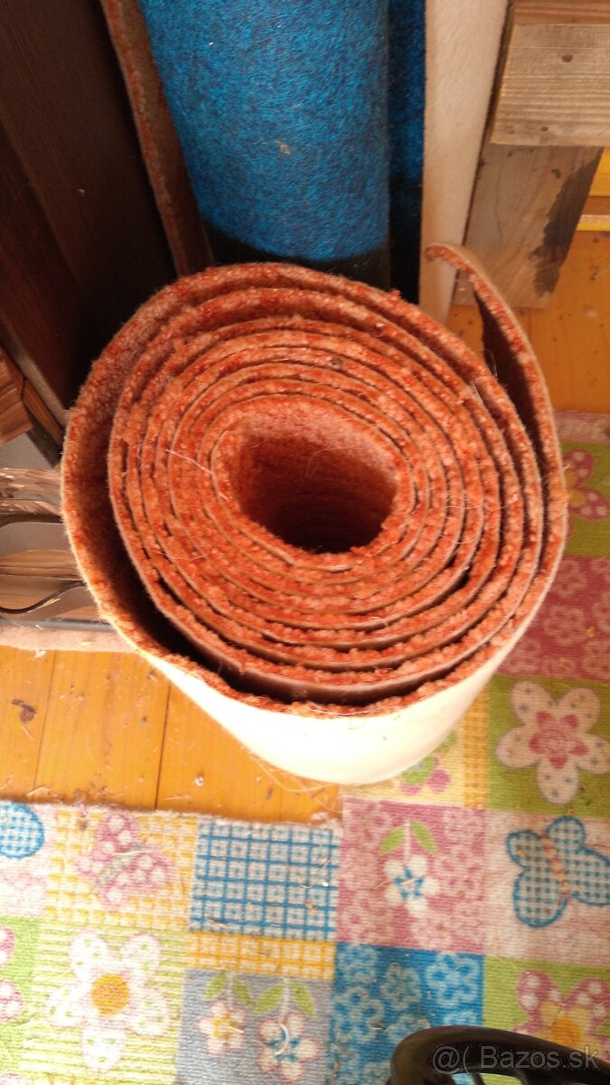 Predám zúbkované nožnice,kravaty,látky zo socializmu - 13