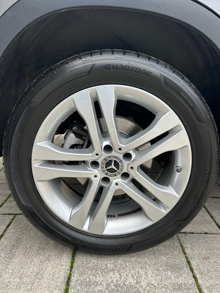 Mercedes GLA 180 TOP STAV - 13