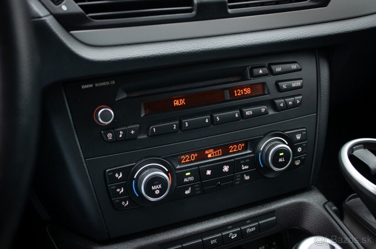 BMW X1 18d xDrive - 13