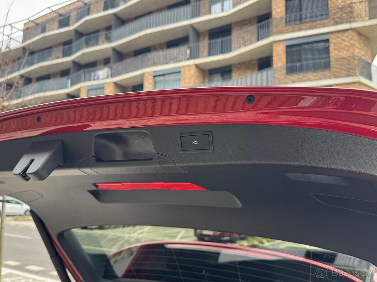 VW Passat R-Line Black Style 2025 - 13