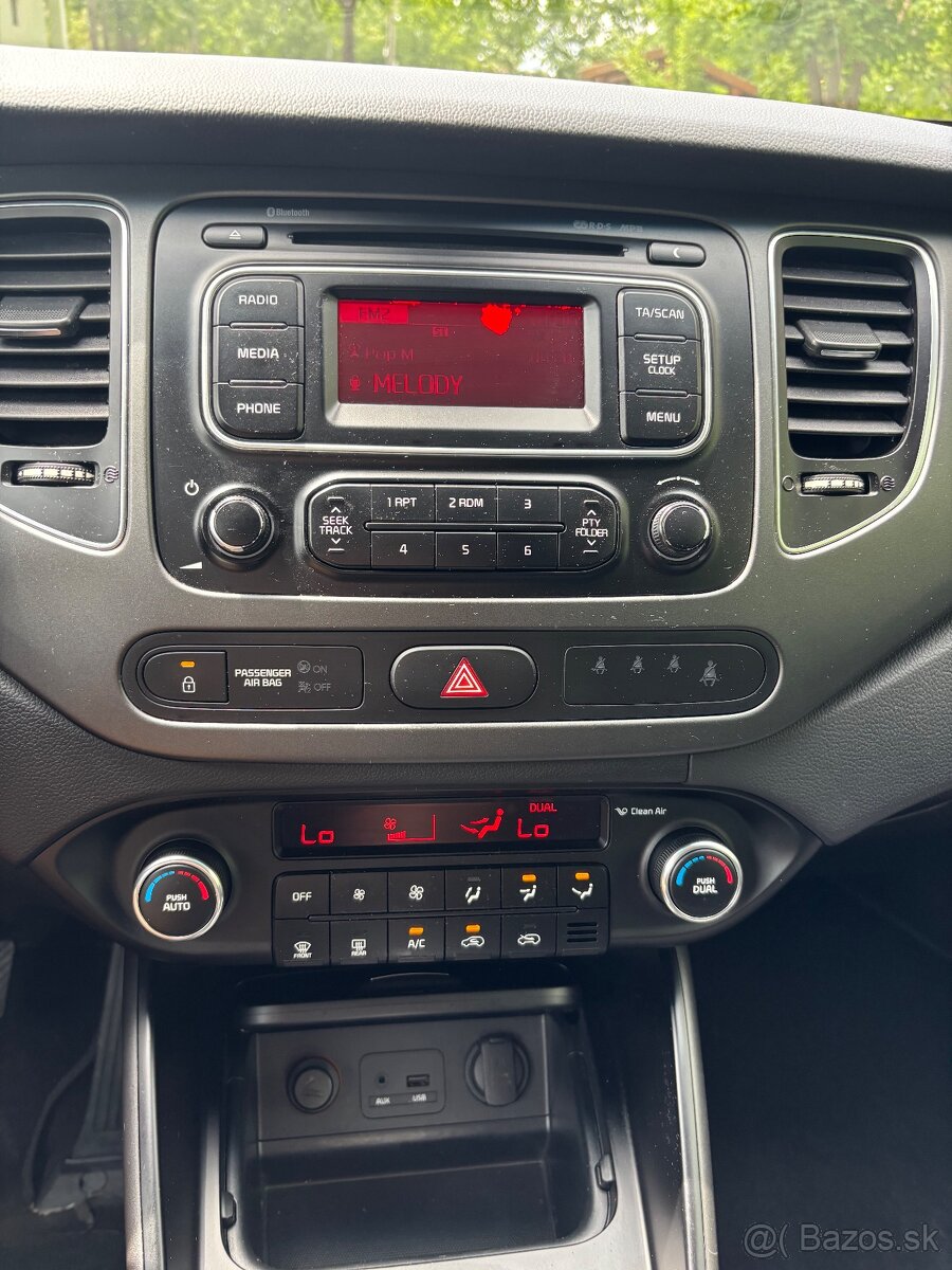Kia Carens 1.6 GDi EX - 13