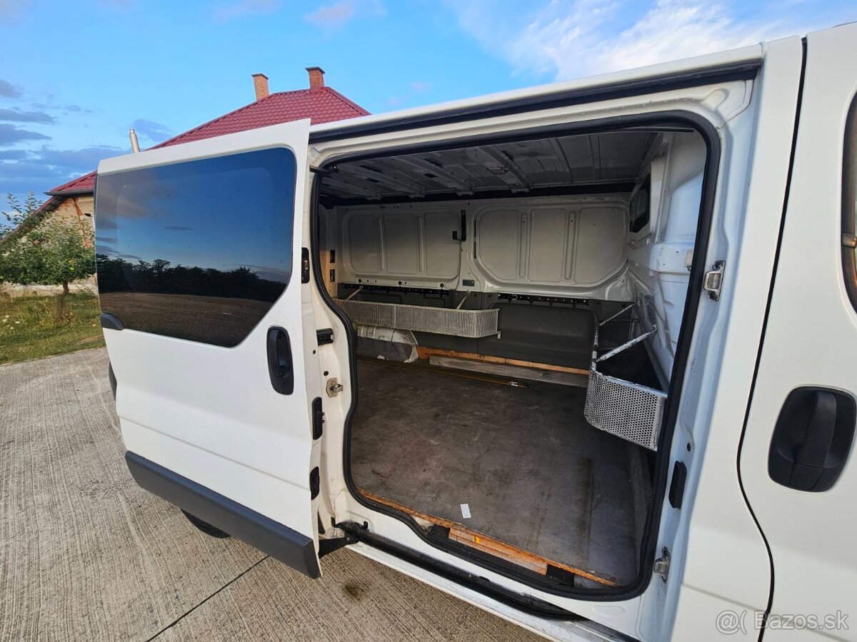 Renault Trafic 2.0 Dci Long - 13