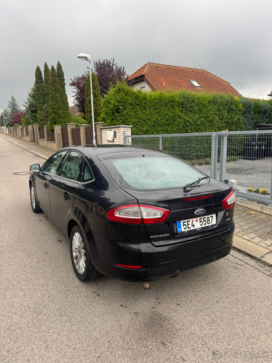 Ford Mondeo 1.6i TOP STAV - 13