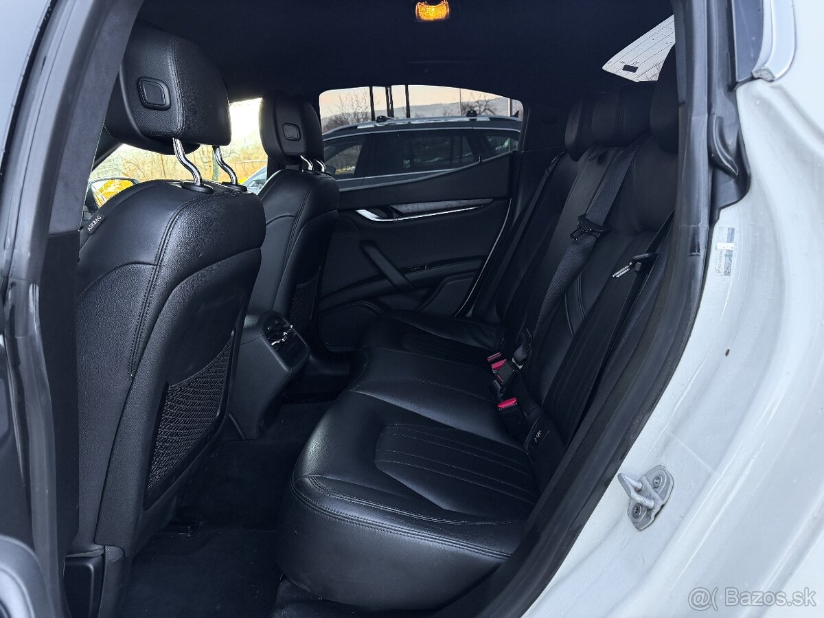 Maserati Ghibli V6 202kW, Zadný náhon - 13