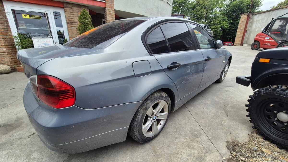 BMW E90 318D 2,0D 90kw - 13