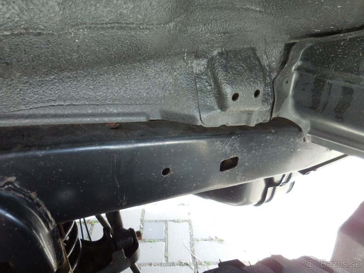 Toyota Land cruiser 95 3,0 TDi 92kw pôvodný lak,bez hrdze - 13