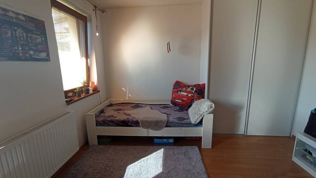 Novinka Rodinný dom s bazénom v lukratívnej lokalite - Nitr - 13