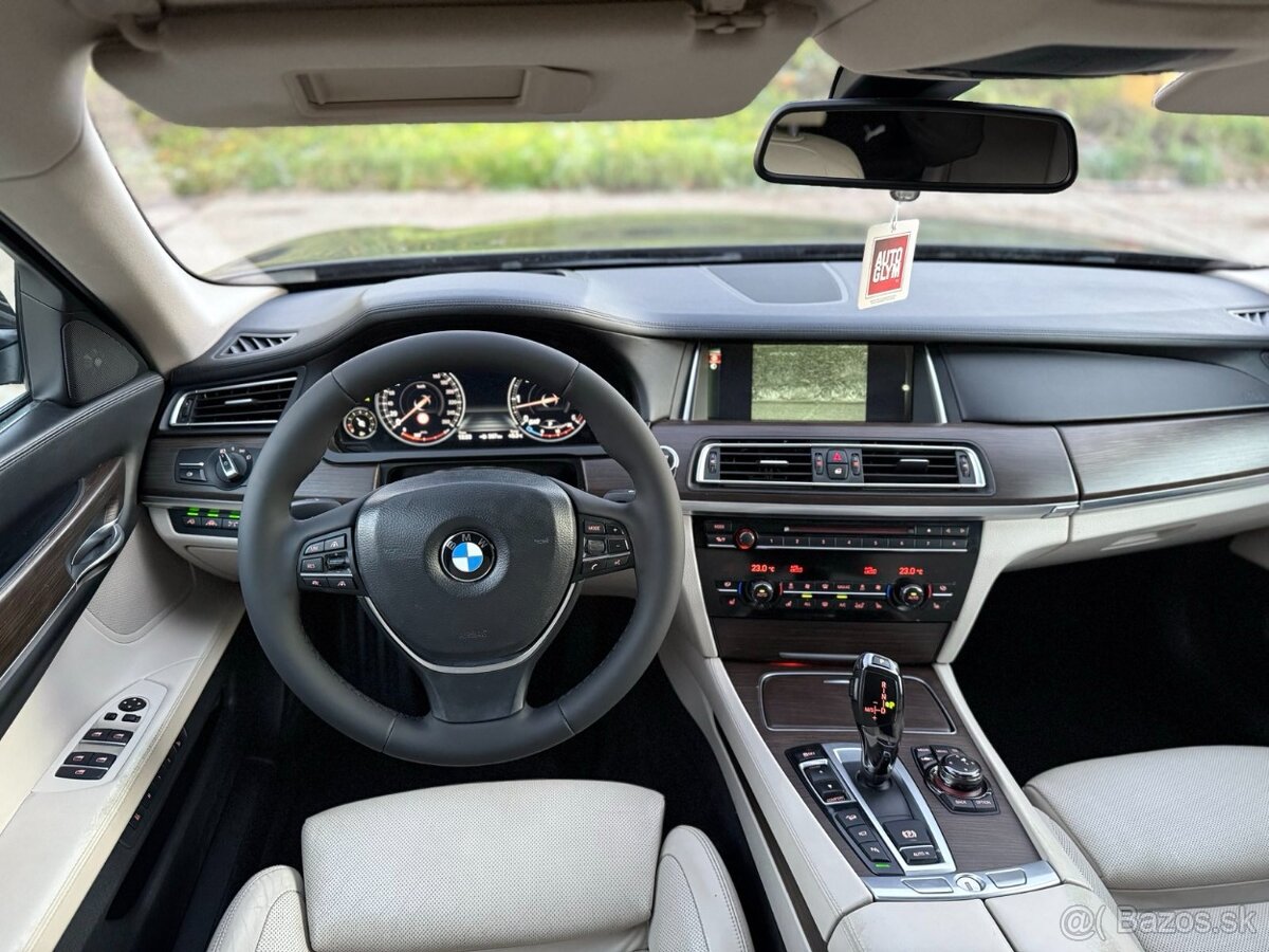 BMW Rad 7 750D xDrive Individual - 13