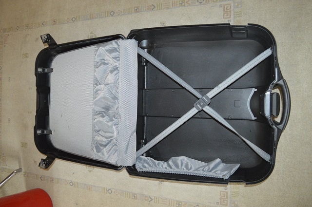 predam velky kufor SAMSONITE - 13