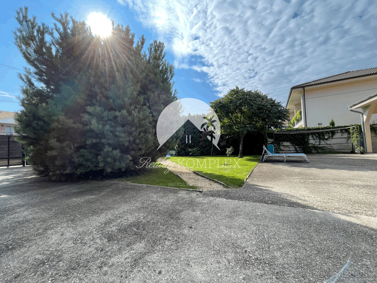 Reality KOMPLEX s.r.o. Vám ponúka apartmánový dom vo Veľkom - 13