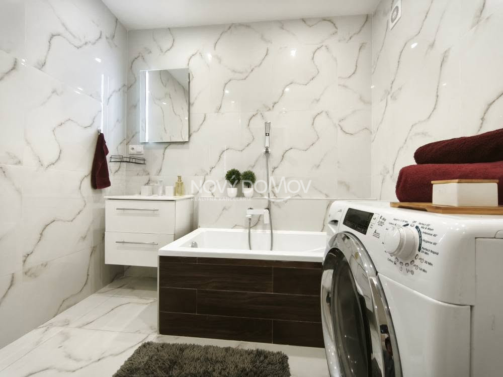 P R E N Á J O M - 13