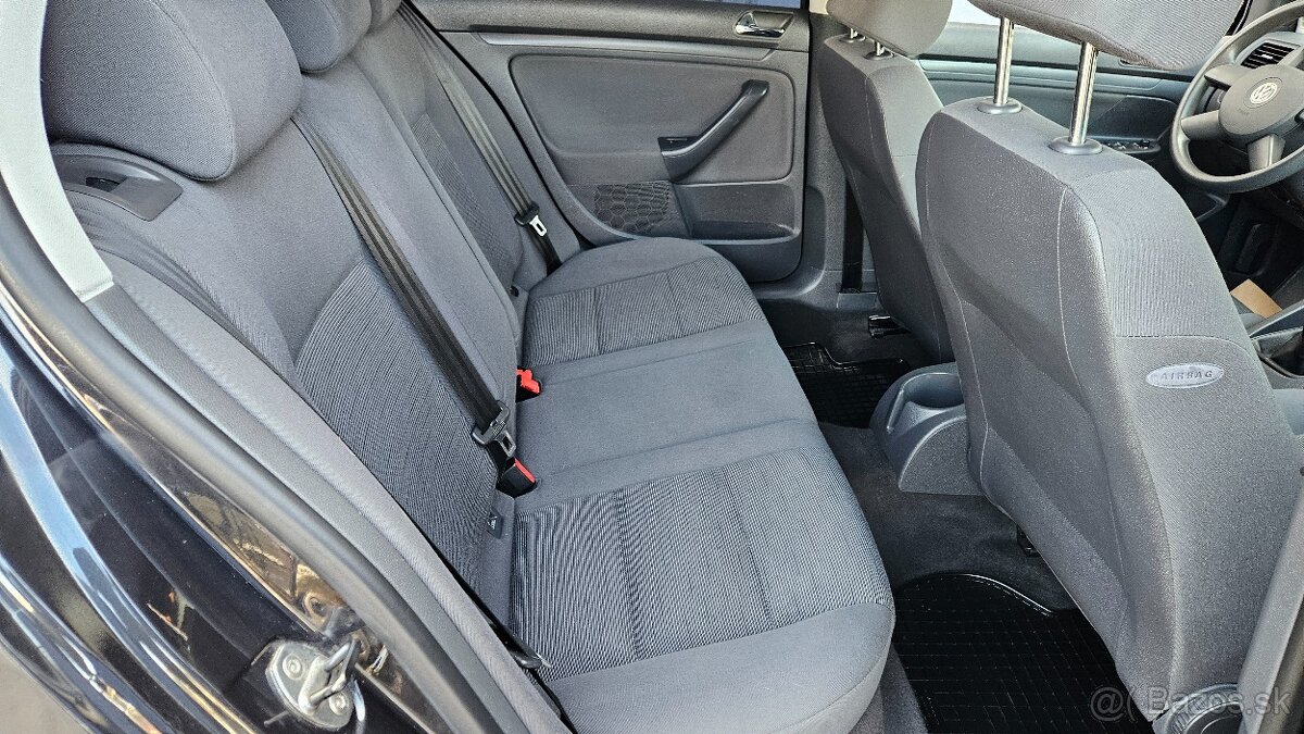 Volkswagen Golf 1.6 FSI Comfortline - 13