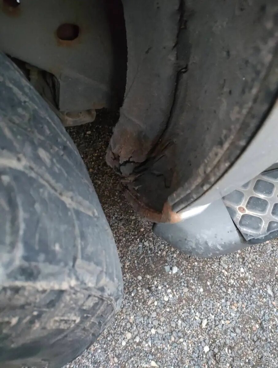 Nissan Pathfinder R51 128kW r.2006 - 13