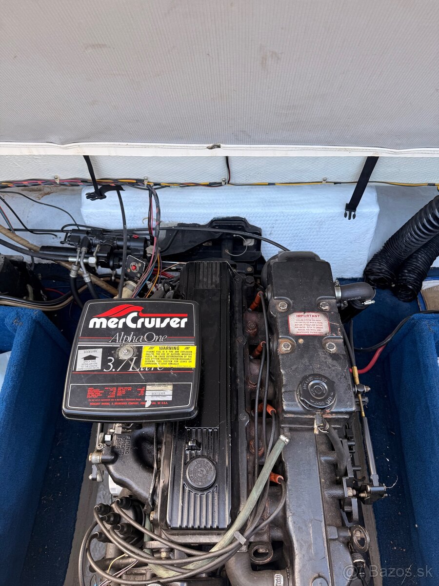Motorový čln Wellcraft 187 Eclipse XL + prives - 13