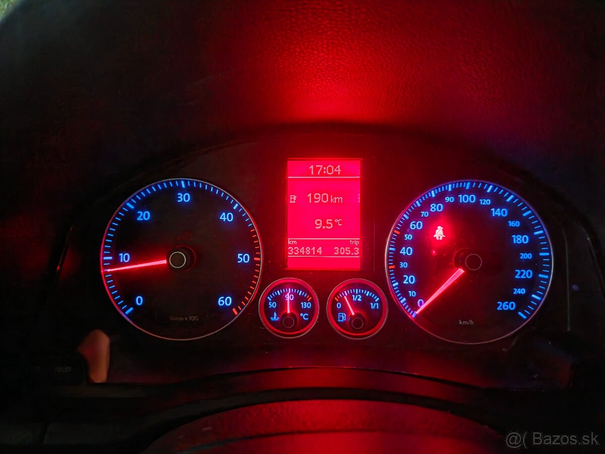 Predam Volkswagen Golf Bluemotion 1.9 TDI 77 Kw Rok 2009 - 13