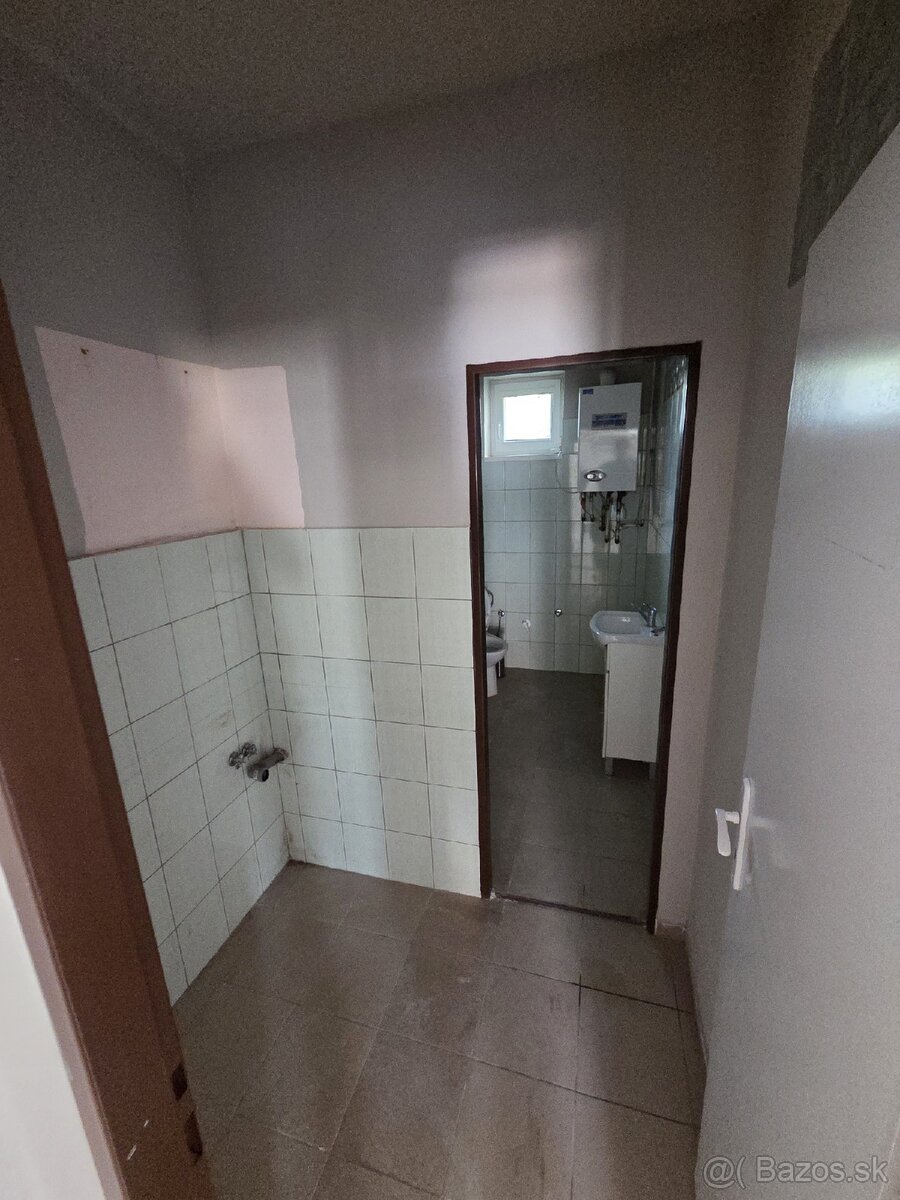 Obchodné priestory Hnúšťa - 13