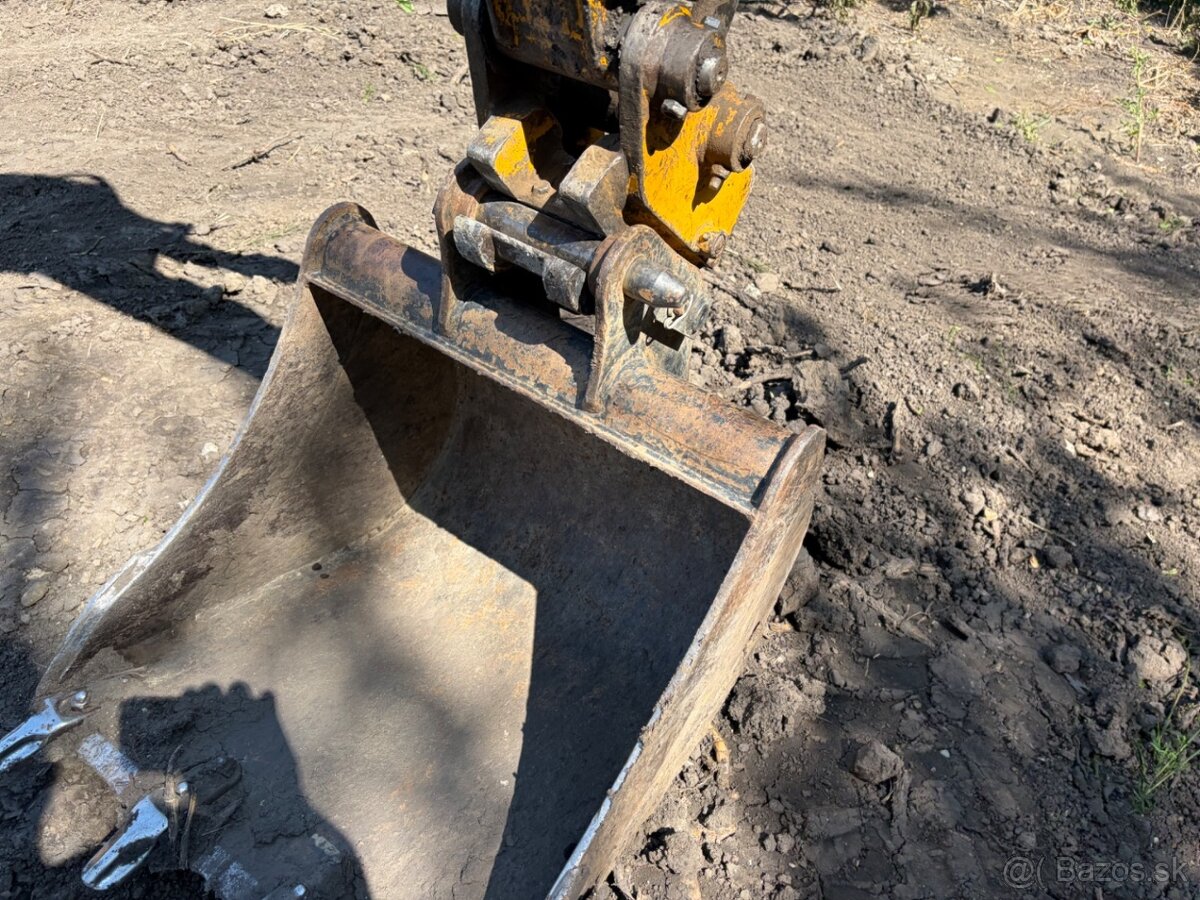 JCB 8026 CTS - 13