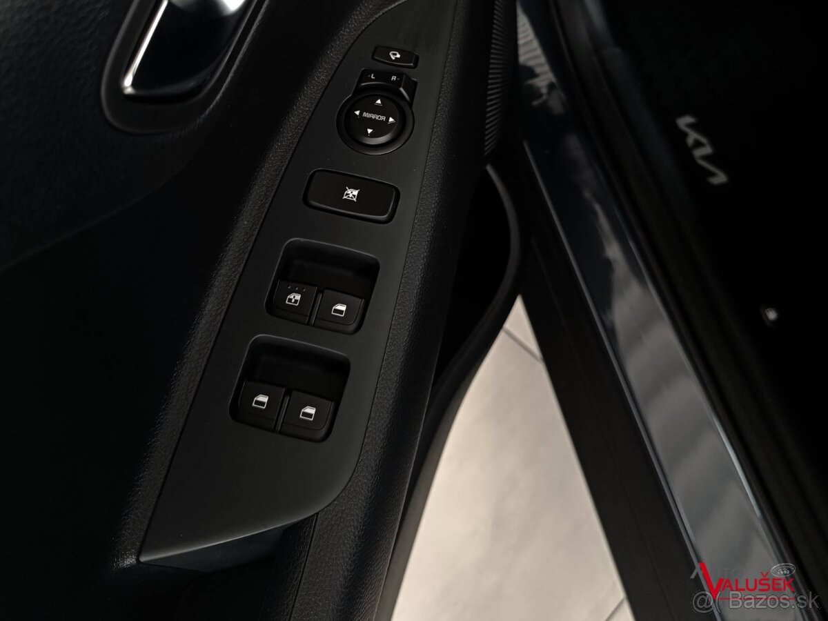 Kia Stonic 1,2 DPI, M5 GOLD - 13