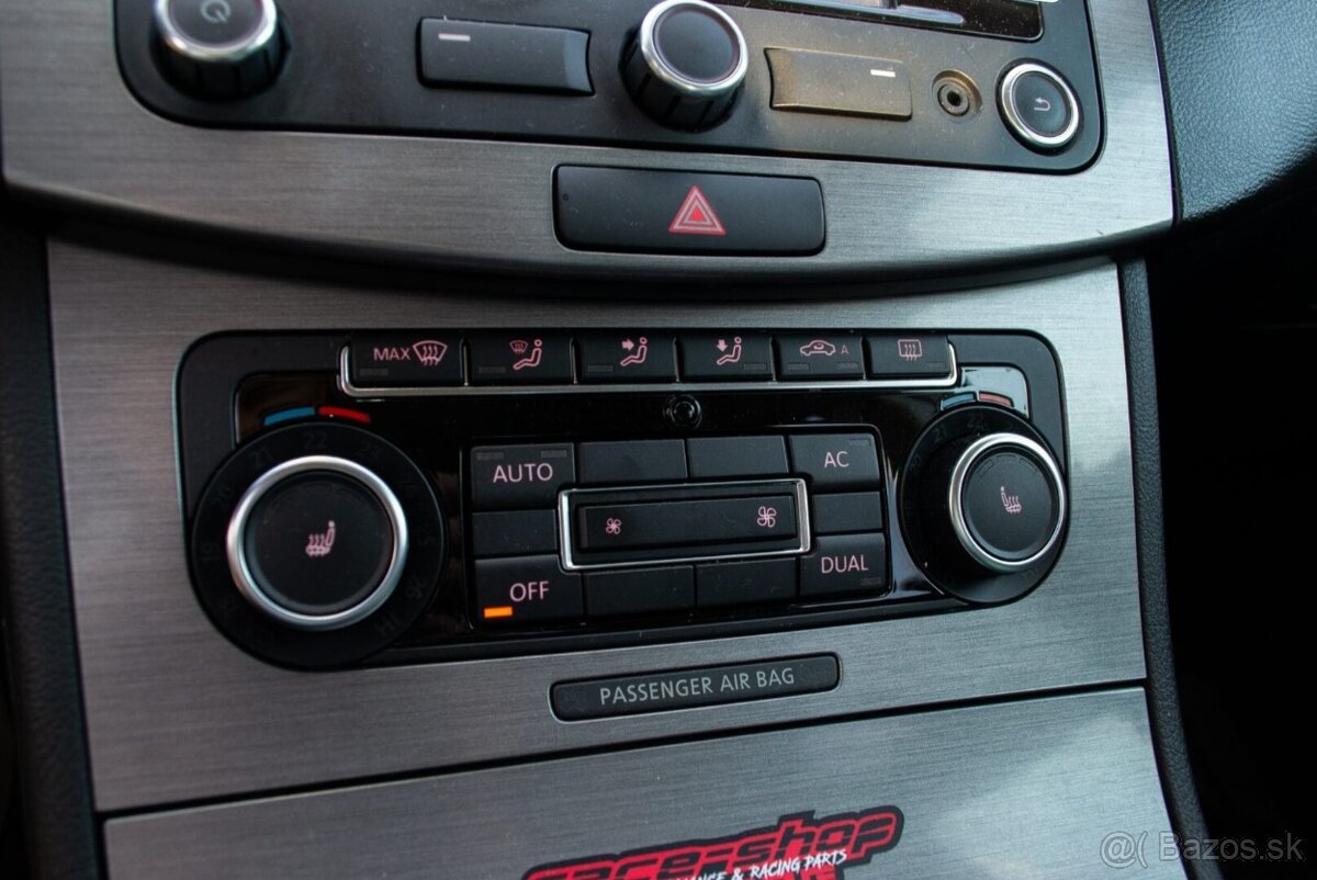 Volkswagen Passat B7 Combi 2.0 TDI DSG - 13