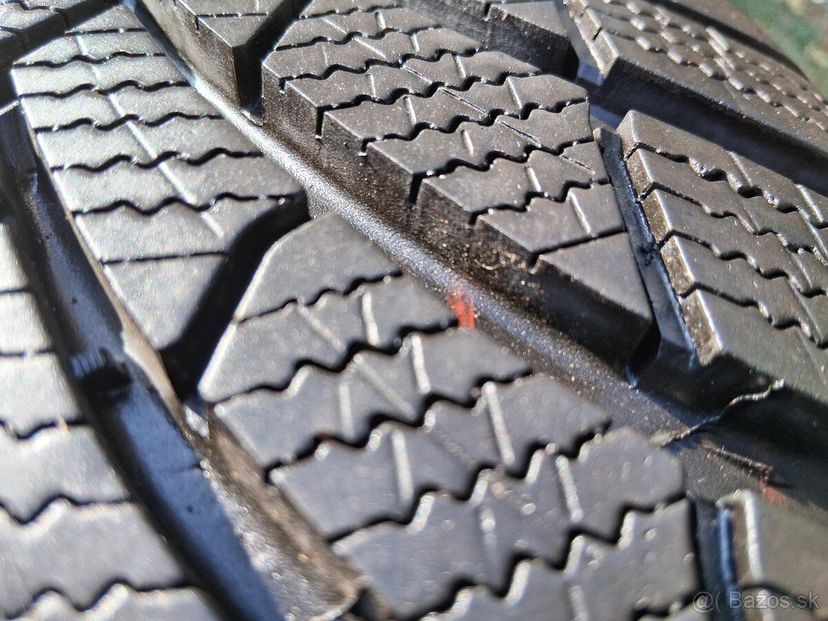 235/55 r19 zimne pneumatiky - 13